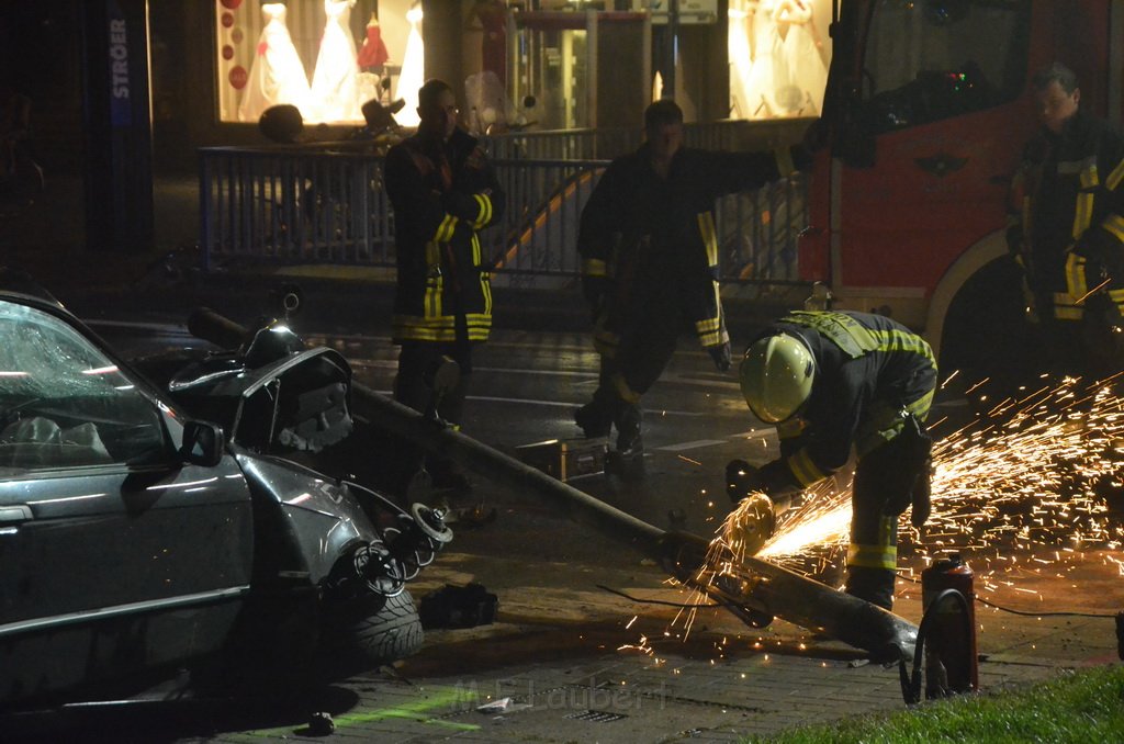 VU Pkw Koeln Neustadt Nord Hansaring Eberplatz P30.JPG